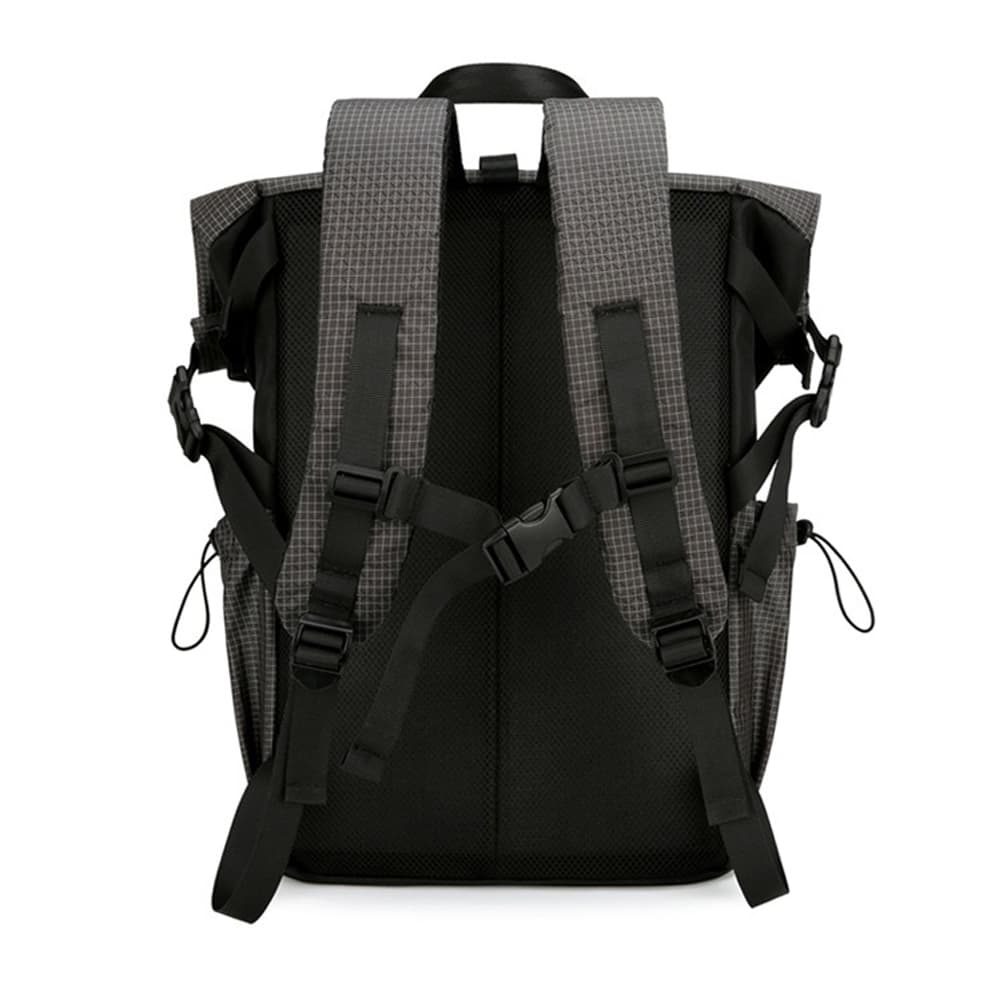 Multifunctional_backpack_Back_view